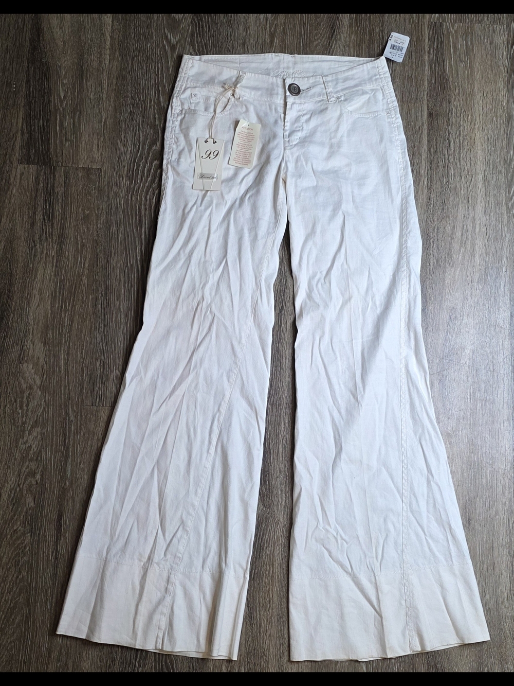 Level 9 white flared jeans of the Level 9 brand Size 27
